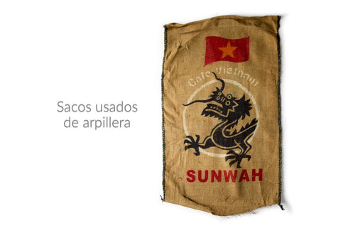 Sacos usados de arpillera